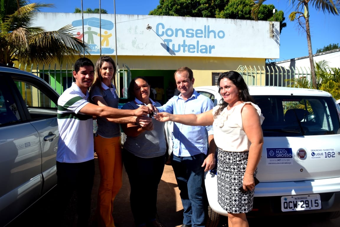 Prefeitura e assistência social de Paranatinga faz entrega de veículo 0 km para Conselho Tutelar